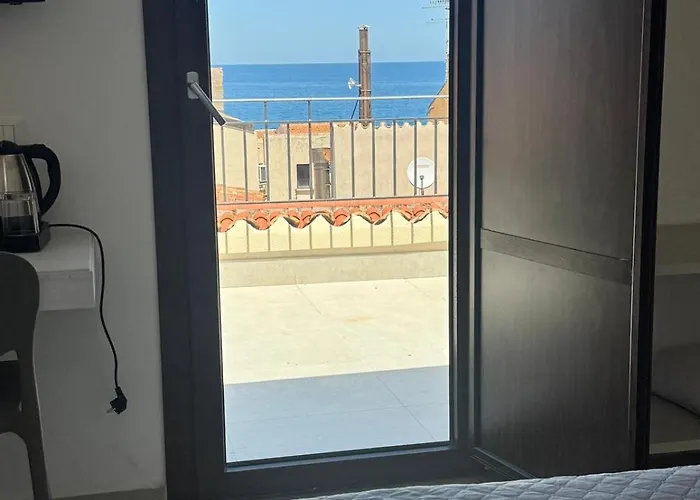 Nikelia Чефалу